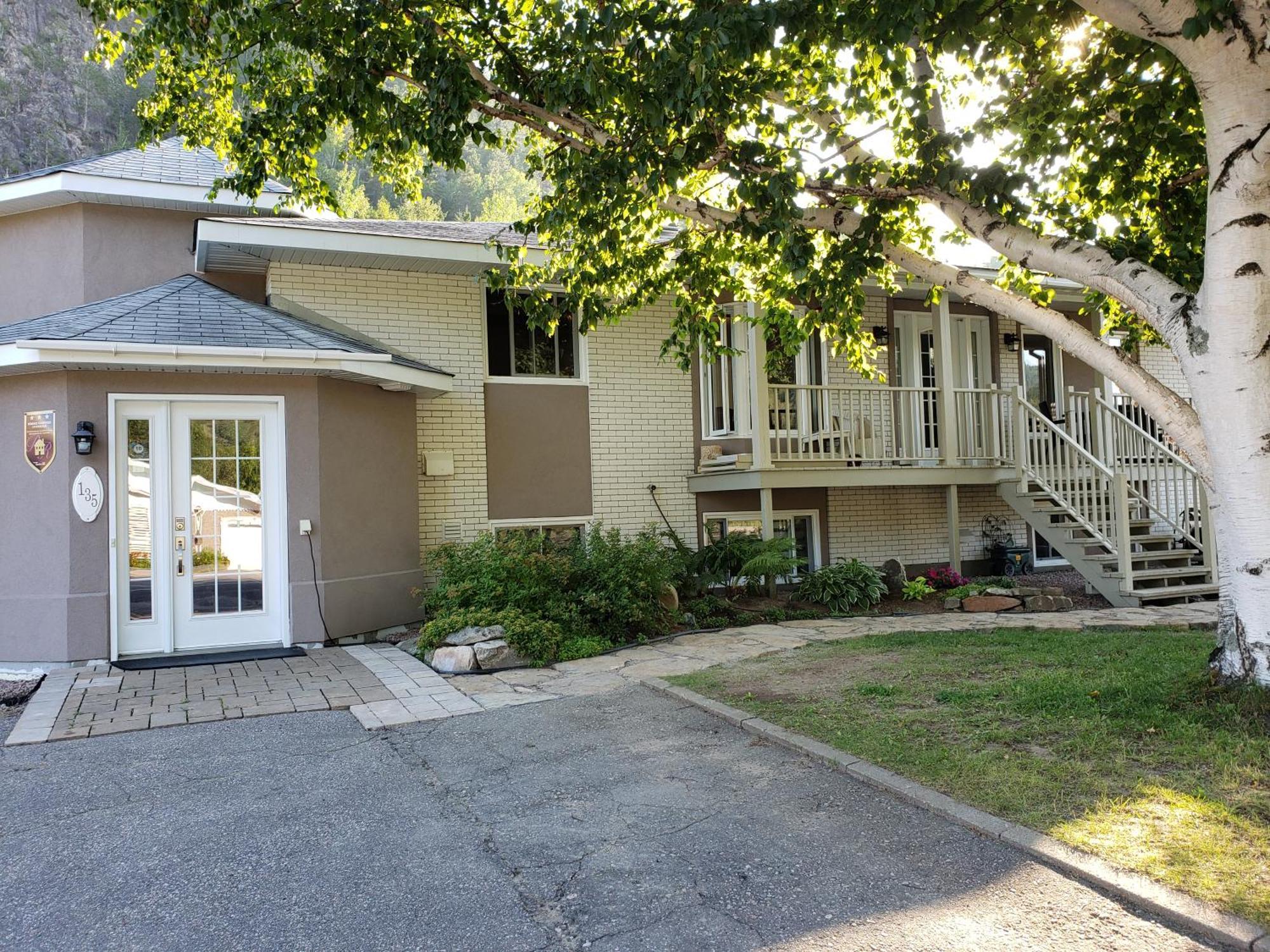 Residence Touristique Les Bouleaux Petit-Saguenay 外观 照片
